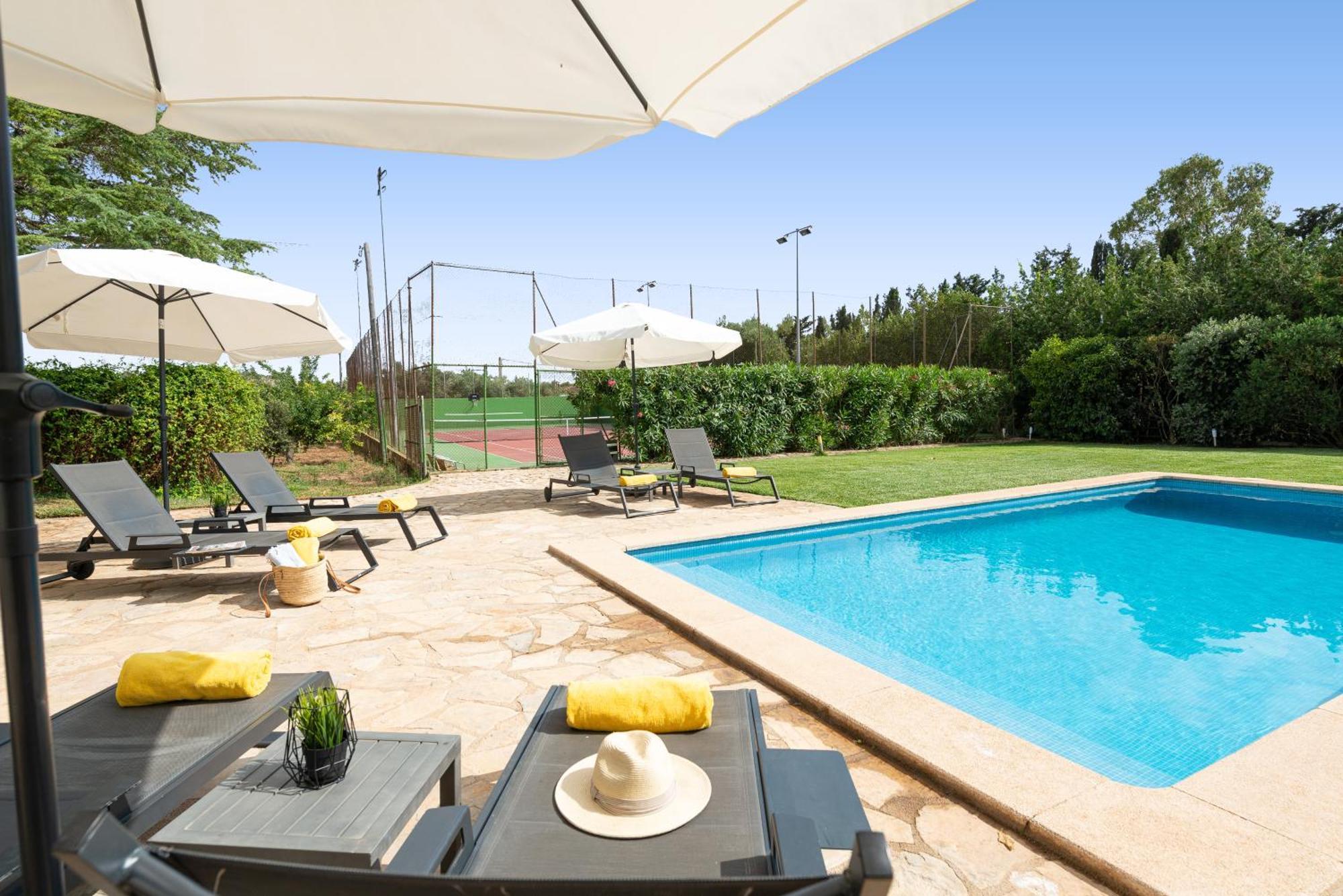 Camproig Holiday Home Alaró Exteriör bild
