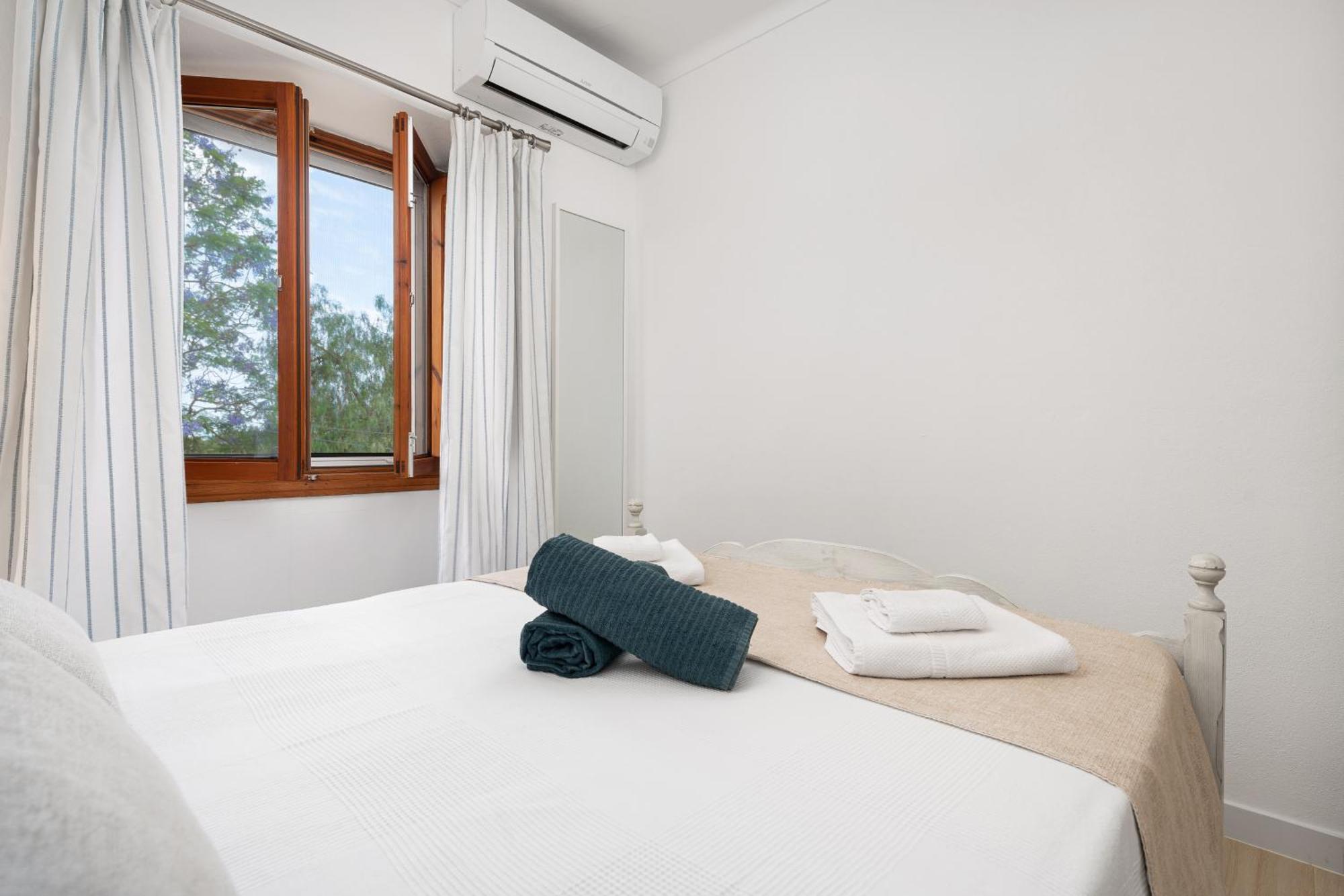 Camproig Holiday Home Alaró Exteriör bild