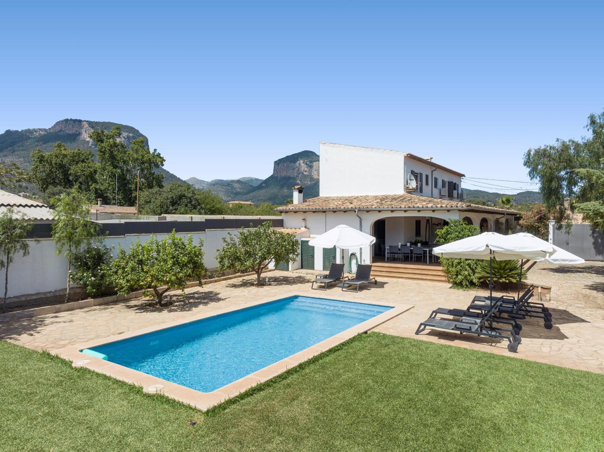 Camproig Holiday Home Alaró Exteriör bild